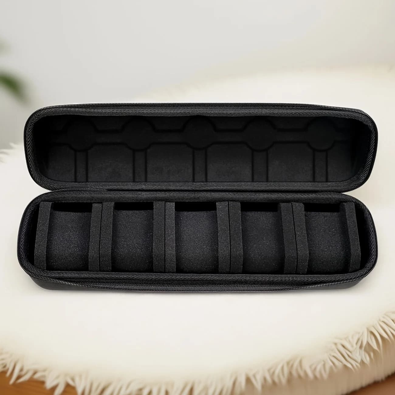 1 boîte à montres à 5 compartiments |   Organiseur de voyage à coque rigide avec insert d'oreiller - Prêt à offrir (Noir), Convient pour le rangement de montres intelligentes — 3/7